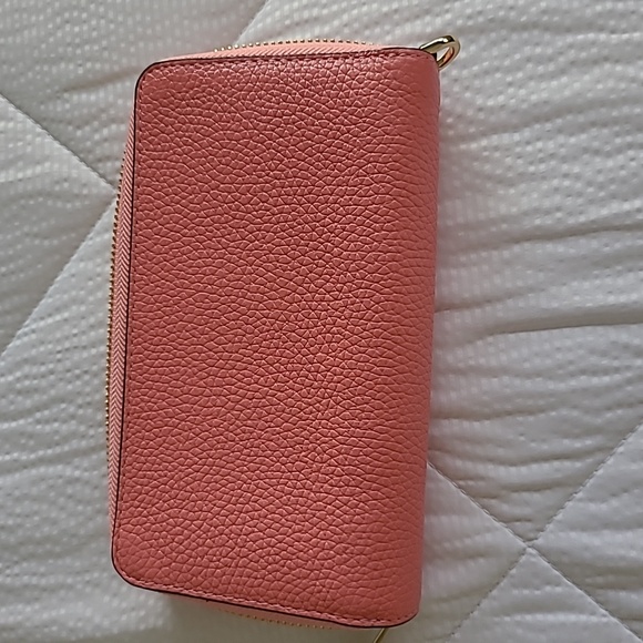 Michael Kors wallet - Picture 2 of 3